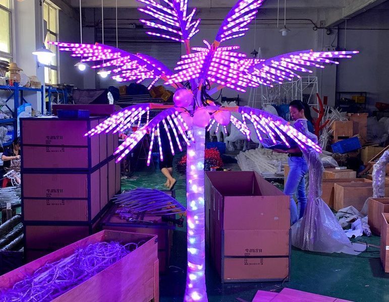 Вуличне Світлодіодне Дерево Пальма колір RGB з кокосами. габарити 2.5 * 2.0 метрів LJ-C012RGB 2.5m M.L. фото