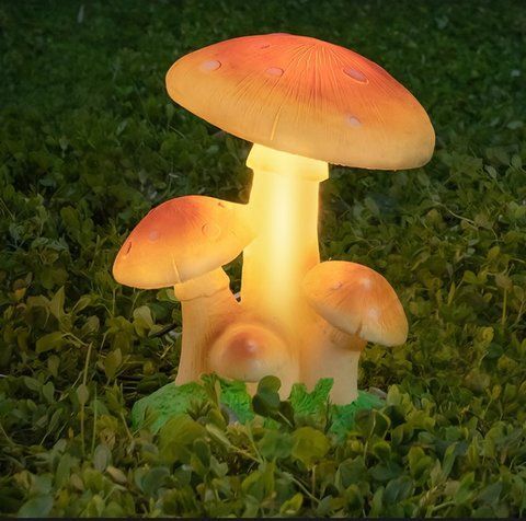 Садовая фигурка Пенек с LED подсветкой на солнечной батарее